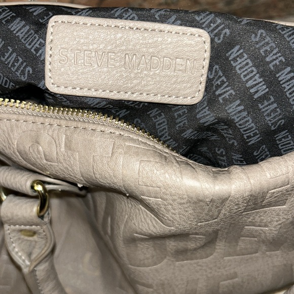Steve Madden tote - Picture 9 of 10